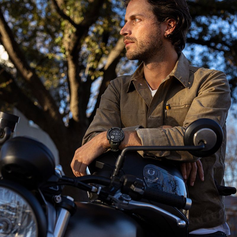 Смарт часовник Гармн нстнст Х Солар Тастсал бласк 10