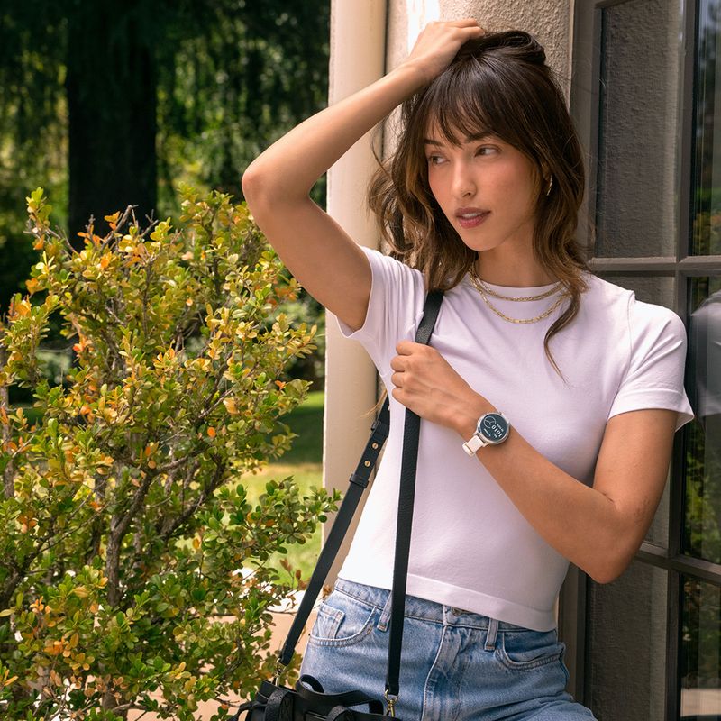 Часовник Garmin Lily 2 Active lunar gold/bone 9