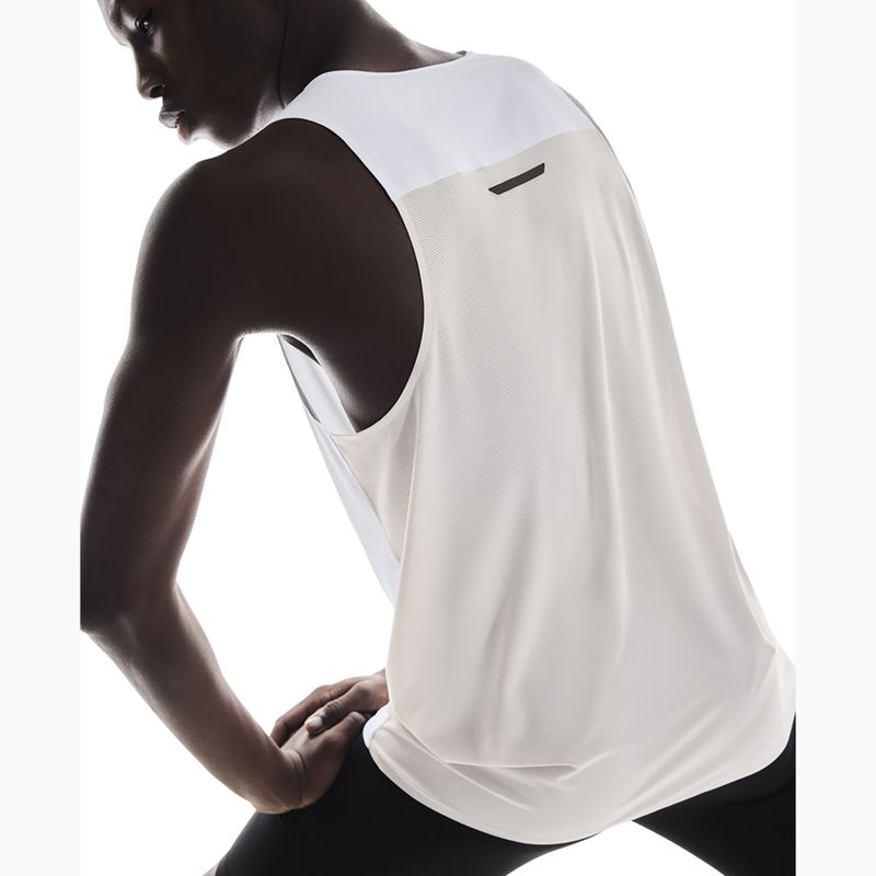 Мъжка тениска за бягане On Performance Tank white/silver 5
