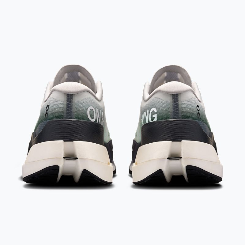 Мъжки обувки за бягане On Cloudboom Max white/black 4