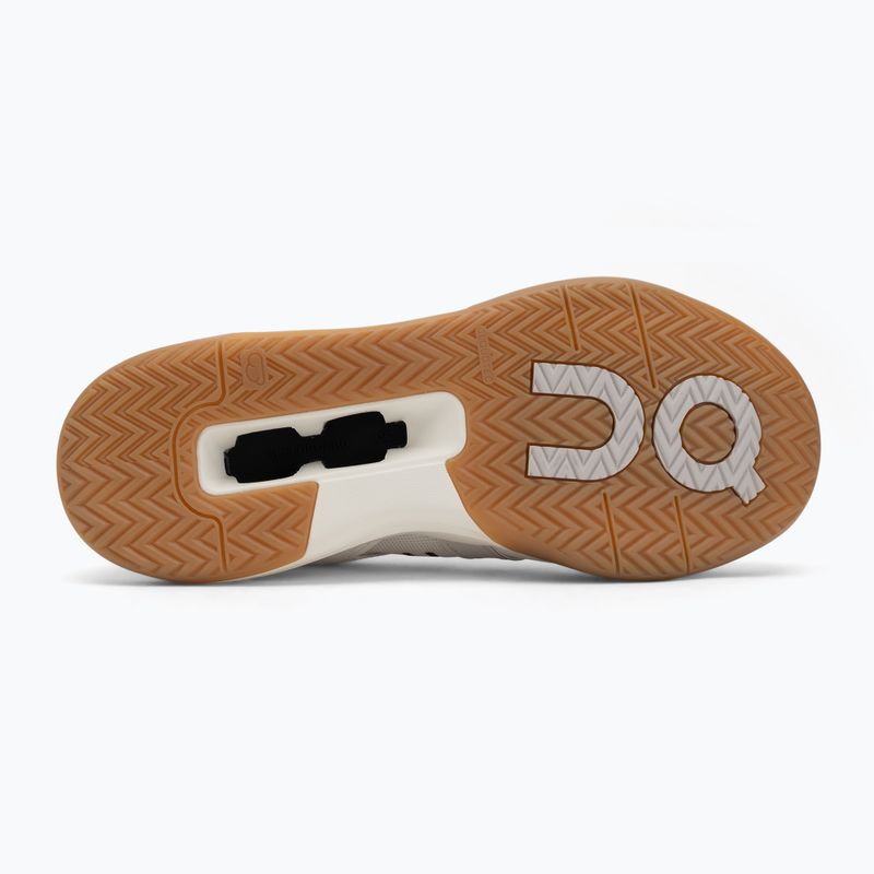 Мъжки обувки за бягане On The Roger Clubhouse Pro ivory/flame 4