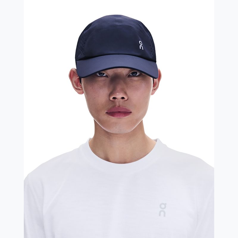 Шапка с козирка On Lightweight navy 2