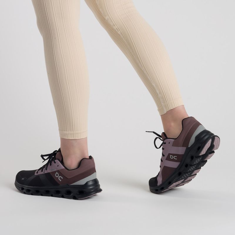 Дамски водоустойчиви обувки за бягане On Cloudrunner black/grape 3