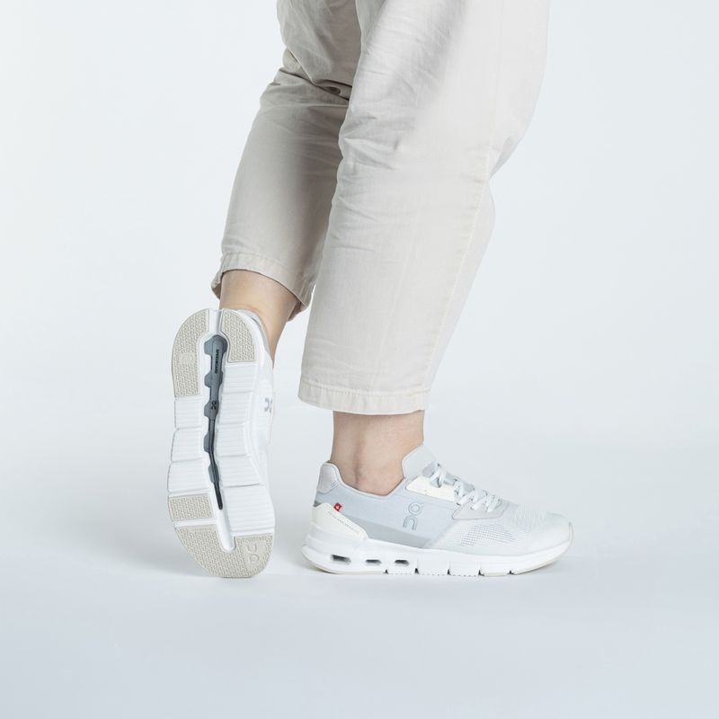 Дамски обувки On Running Cloudrift undyed-white/frost 2