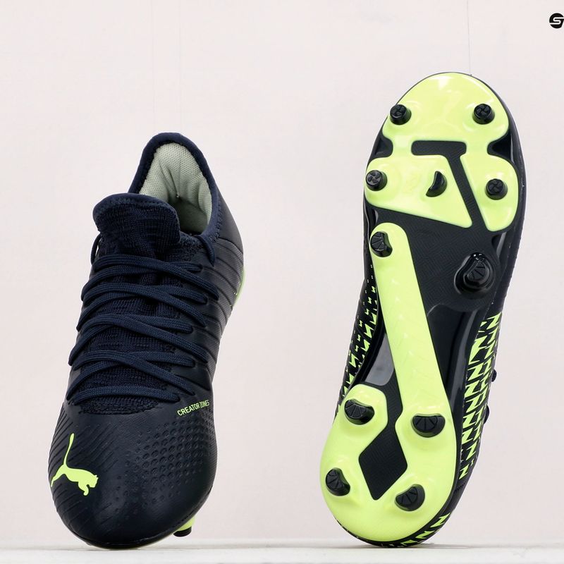 Детски футболни обувки PUMA Future Z 4.4 FG/AG Jr черно-зелени 107014 01 9