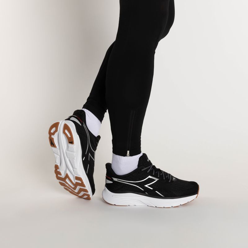 Мъжки обувки за бягане Diadora Equipe Nucleo black DD-101.179094-C3513 3