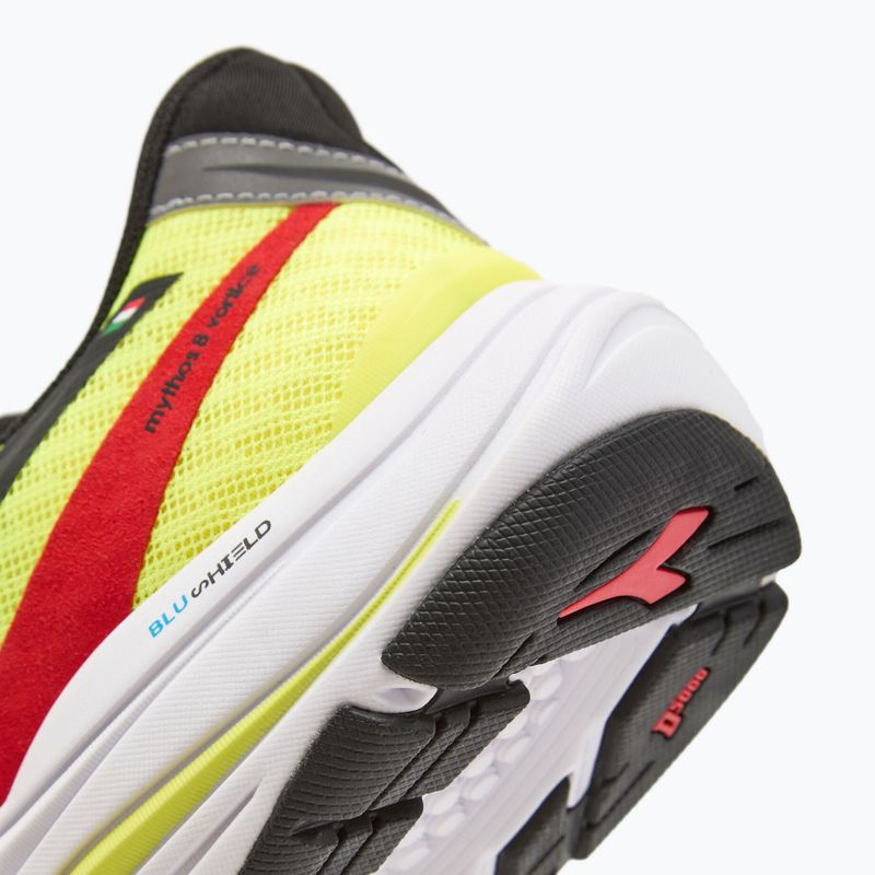 Мъжки обувки за бягане Diadora Mythos Blushield 8 Vortice yellow DD-101.179087-D0273 16