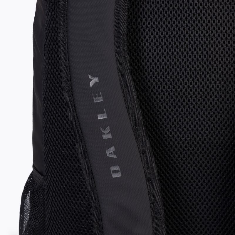 Oakley BTS 20 l blackout city раница 6