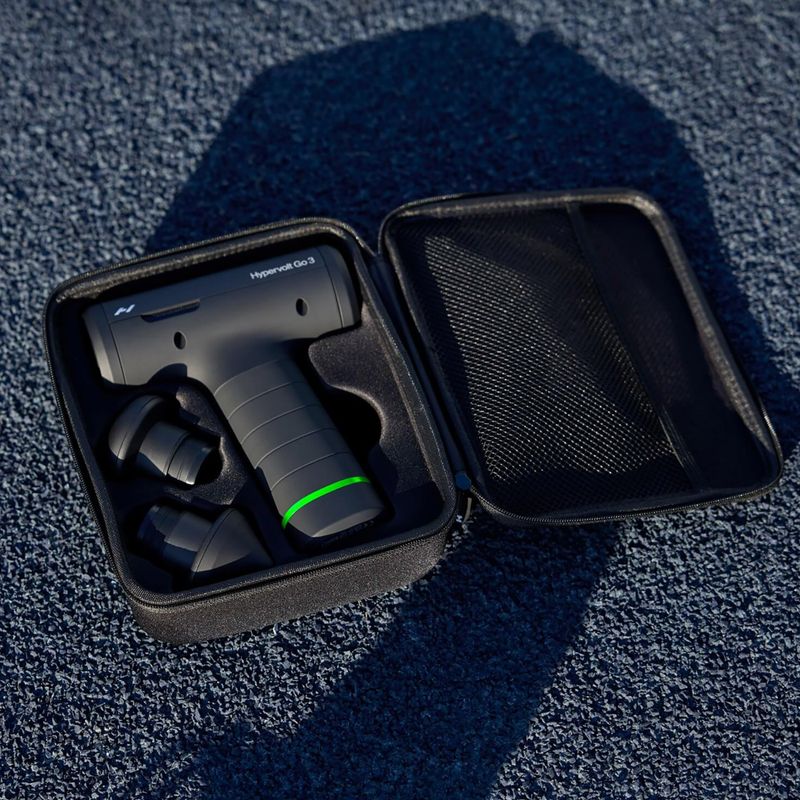 Масажор Hyperice Hypervolt Go 3 black 4