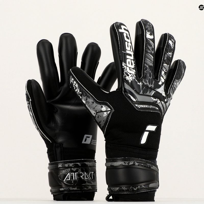Reusch Attrakt Infinity Finger Support Вратарски ръкавици черни 5370720-7700 9