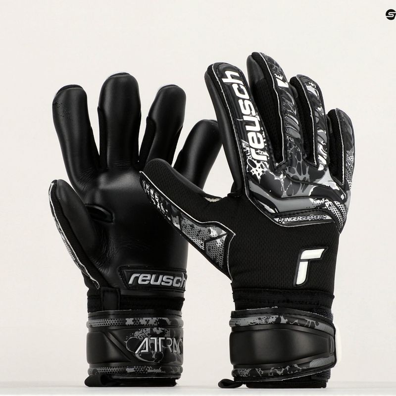 Reusch Attrakt Infinity Finger Support Junior детски вратарски ръкавици черни 5372720-7700 9