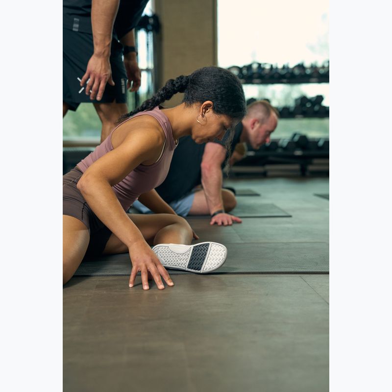 Дамски обувки barefoot Xero Shoes Prio Neo white 10