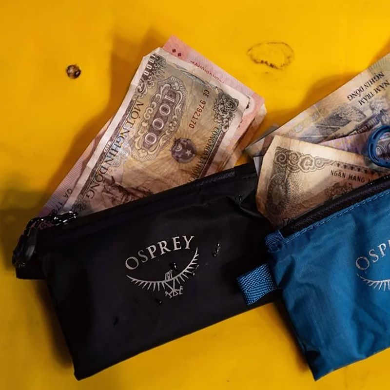 Osprey Ултралек портфейл черен 6