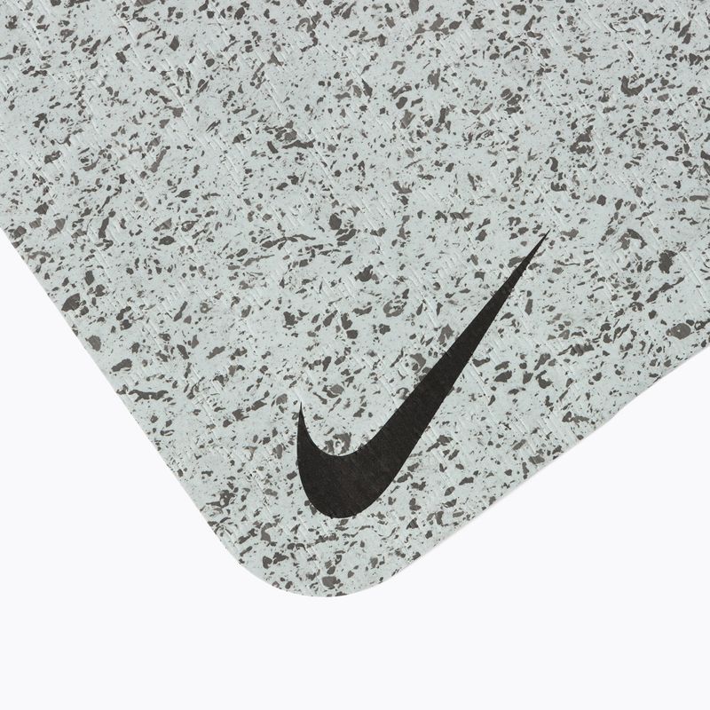 Килимче за йога Nike Move 4 мм сиво N1003061-919 3