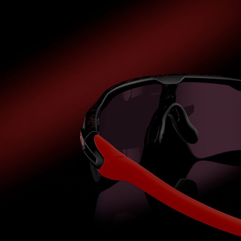 Oakley Radar EV Path 100 Thieves матово черно/призма пътни слънчеви очила 4