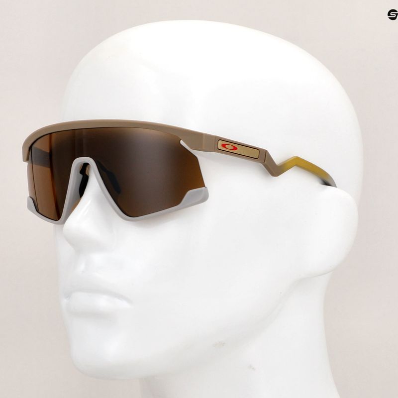 Oakley Bxtr Patrick Mahomes II матов терен тен/призматичен волфрам слънчеви очила 12
