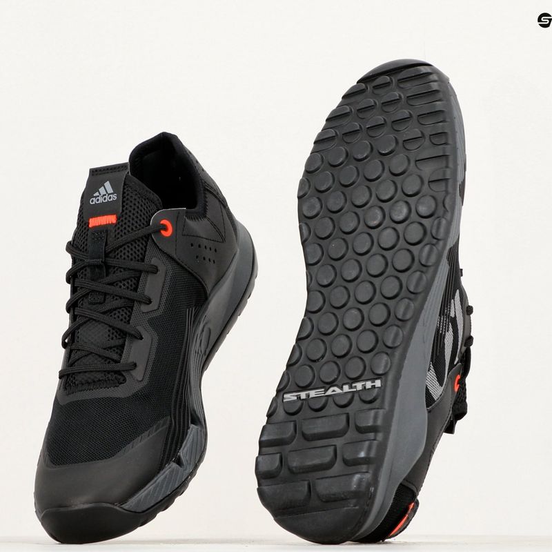 Дамски обувки за колоездене adidas FIVE TEN Trailcross LT core black/grey two/solar red 13