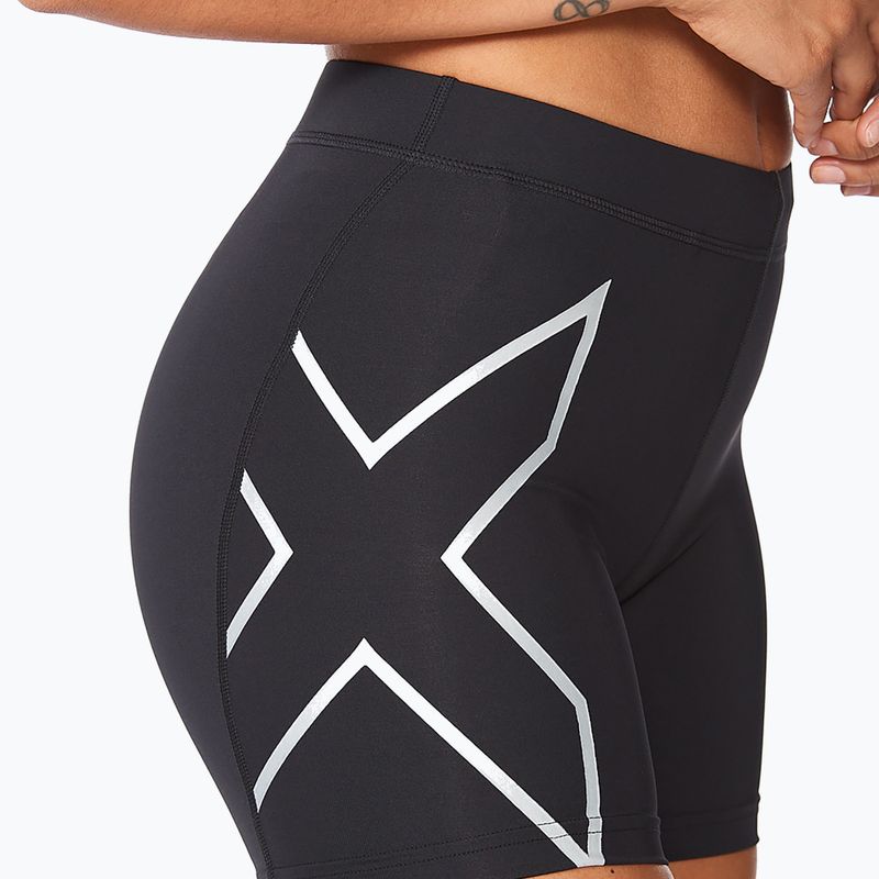 Дамски къси панталони за тренировка 2XU Core Compression 5" черни/сребърни WA4481B 4