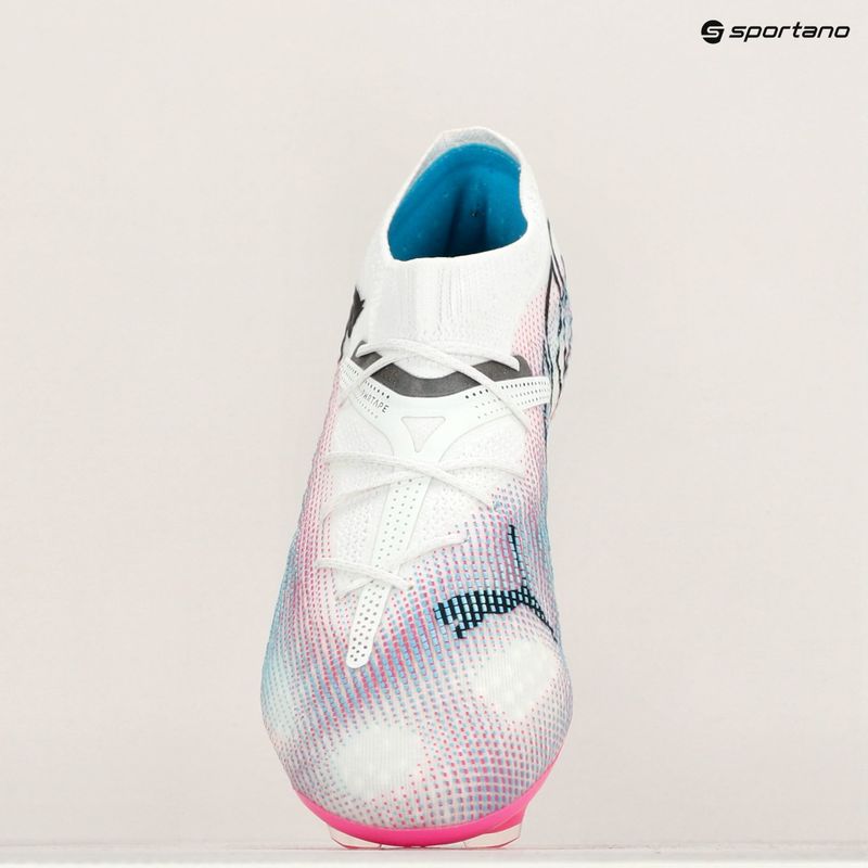 Футболни обувки PUMA Future 7 Ultimate Low FG/AG white/black/poison pink/bright aqua/silver mist 16
