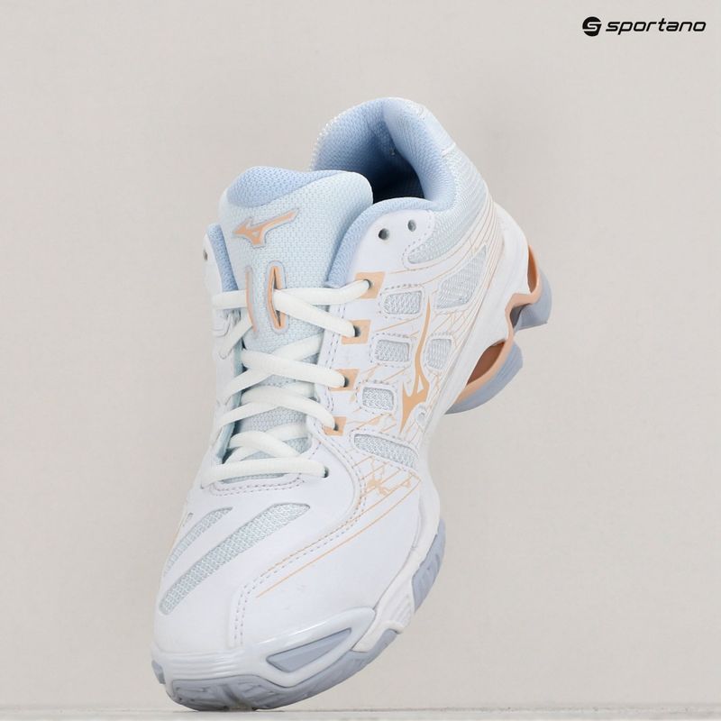 Дамски обувки за волейбол Mizuno Wave Voltage white/peach parfait/halogen blue 9