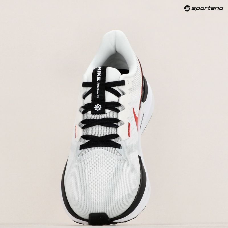 Мъжки обувки за бягане Nike Structure 25 white/black/light mmoke grey/fire red 9