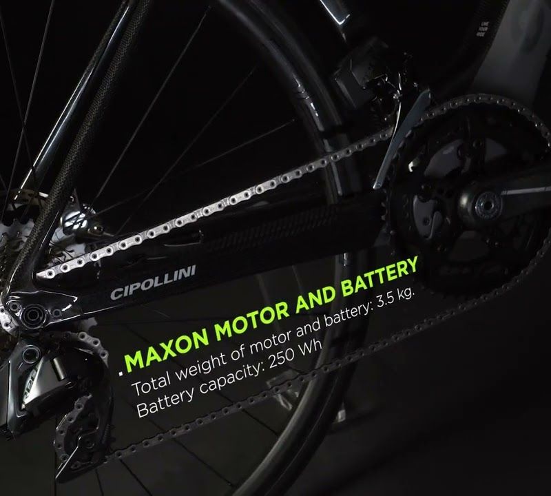 Електрически шосеен велосипед Cipollini FLUSSO DISC BRAKE SRAM RIVAL AXS greynardo карбон лъскав 18