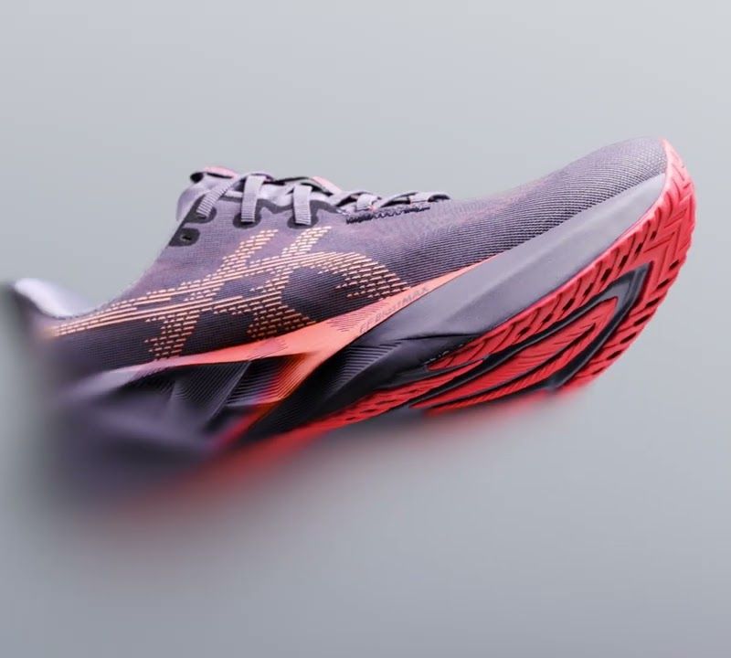 Дамски обувки за бягане ASICS Novablast 5 greyish purple/coral reef 10
