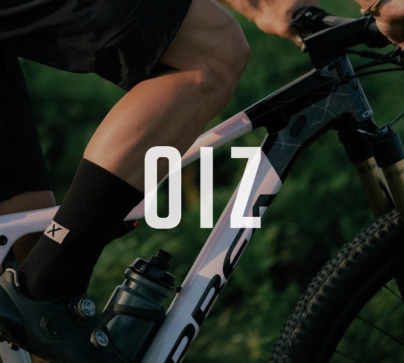 Orbea Oiz H30 планински велосипед черно-зелен M23017LC 2