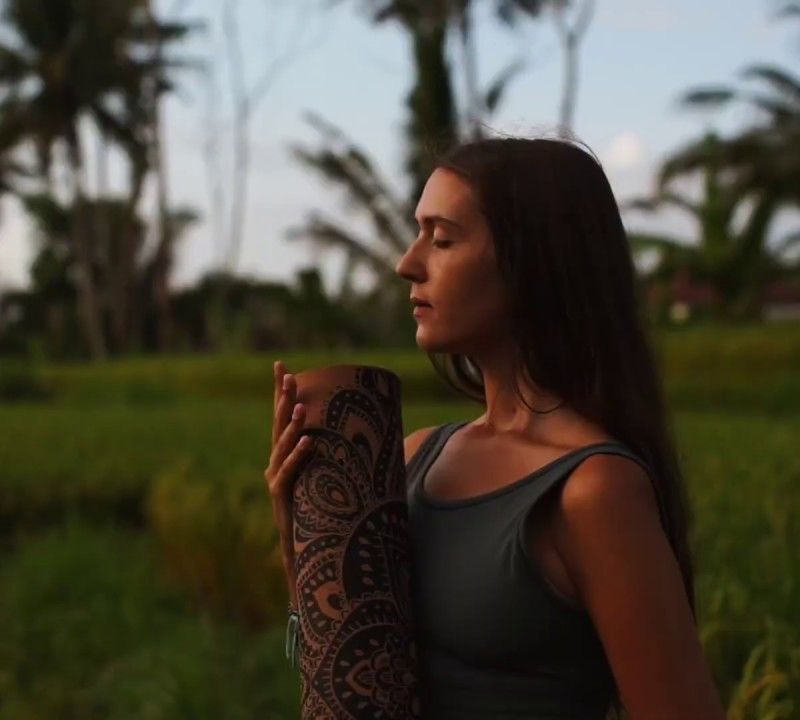 Yoga Design Lab Корк 1,5 мм кафяв Мандала Черна постелка за йога за пътуване 12