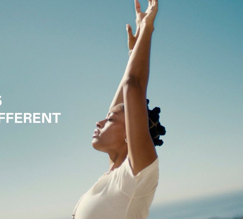 Дамски обувки за бягане On Cloud 5 white 5998902 10