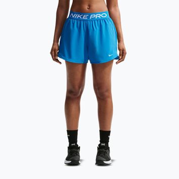 Дамски тренировъчни шорти Nike Pro 2in1 light photo blue/white