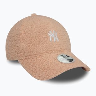 Дамска бейзболна шапка New Era Borg 9FORTY New York Yankees pastel pink