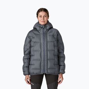 Дамско пухено яке Patagonia Durable Down Parka smolder blue