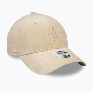 Дамска бейзболна шапка New Era Diamante Velour 9Forty New York Yankees light beige