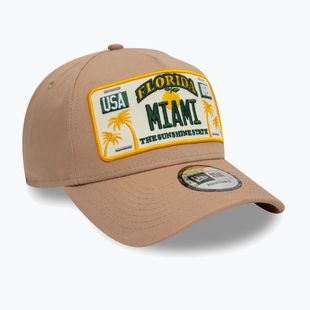 New Era License Plate Eframe med бежова бейзболна шапка