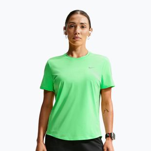 Дамска тениска за бягане Nike Swift Dri-Fit illusion green