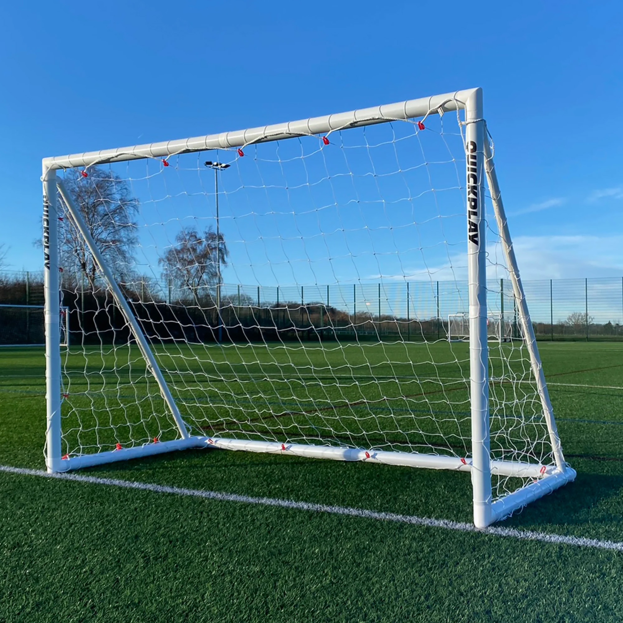 QuickPlay Q-FOLD Goal футболна врата 244 x 150 cm бяла/черна