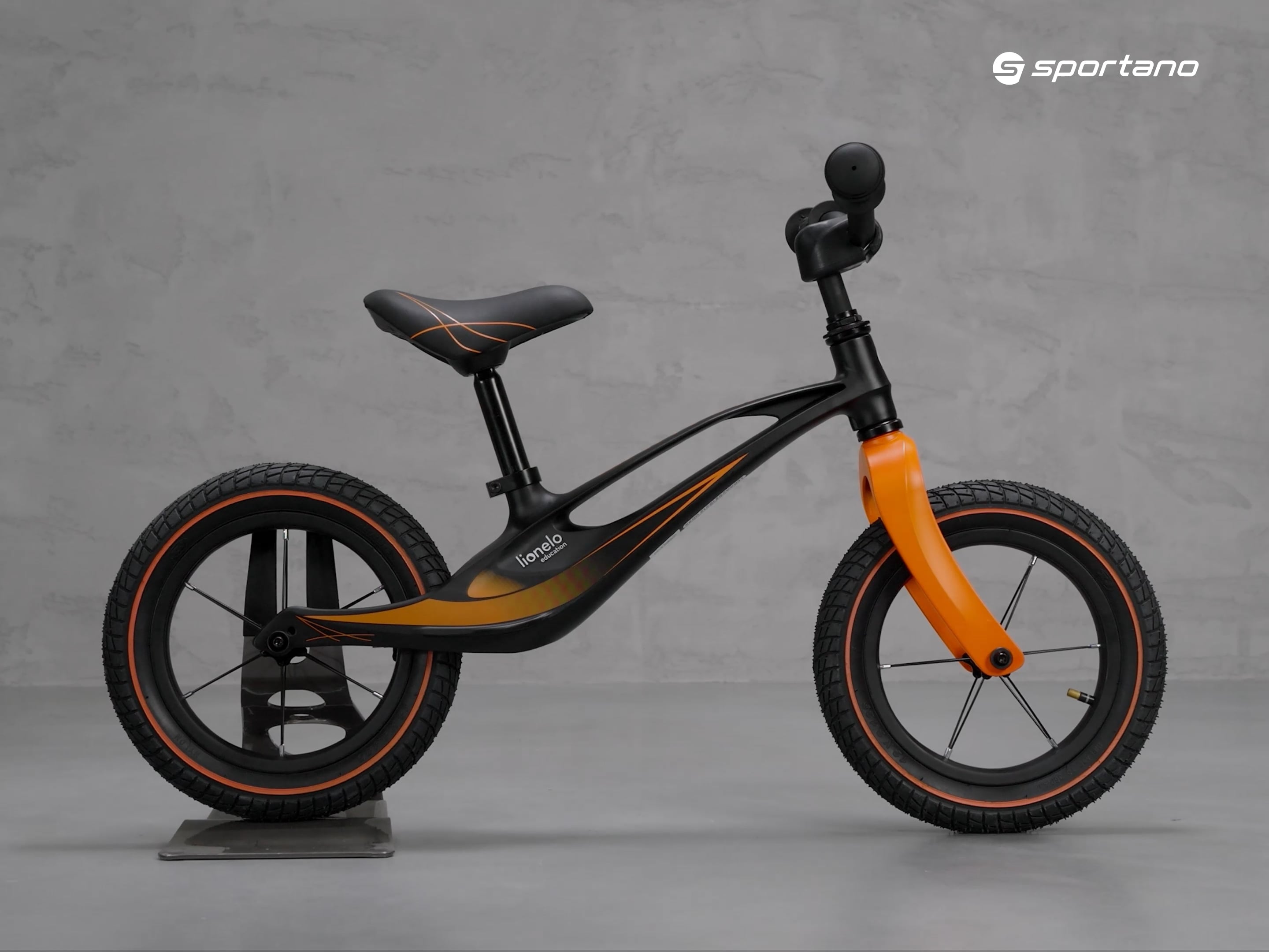 Велосипед за бягане Lionelo Bart Air черно-оранжев LOE-BART AIR