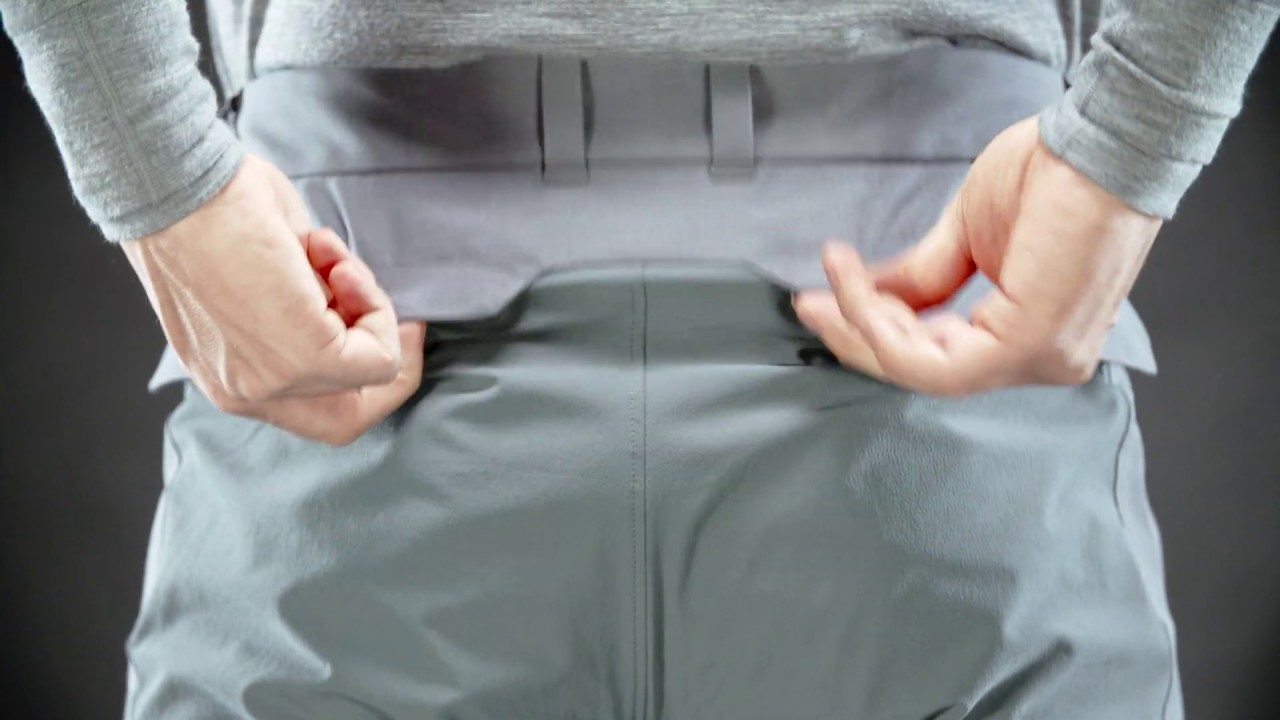 Мъжки панталони за трекинг BLACKYAK Canchim сив 190001301